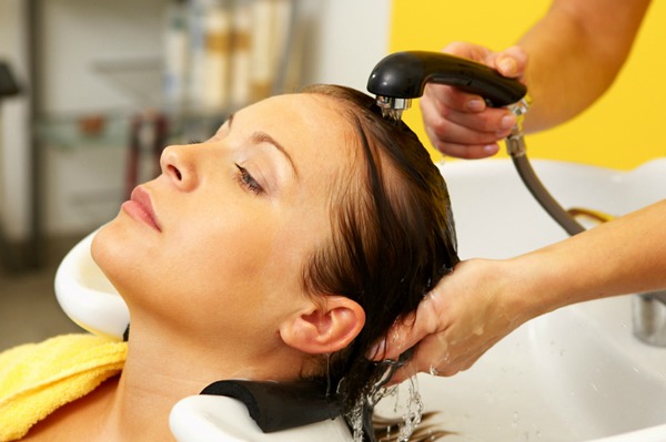 Capelli fragili, che si spezzano? Ecco una linea su misura per te