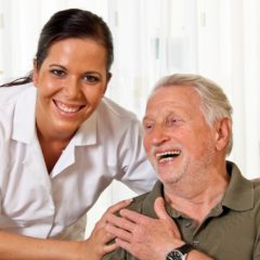 Cercare una badante a Vercelli: come fare la scelta migliore